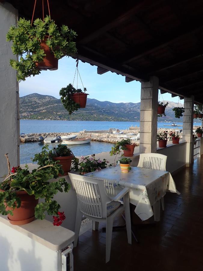 Katja Beach Apartment Račišće Bagian luar foto