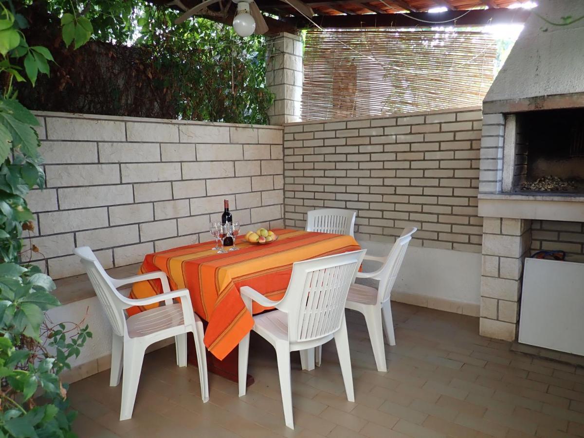 Katja Beach Apartment Račišće Bagian luar foto