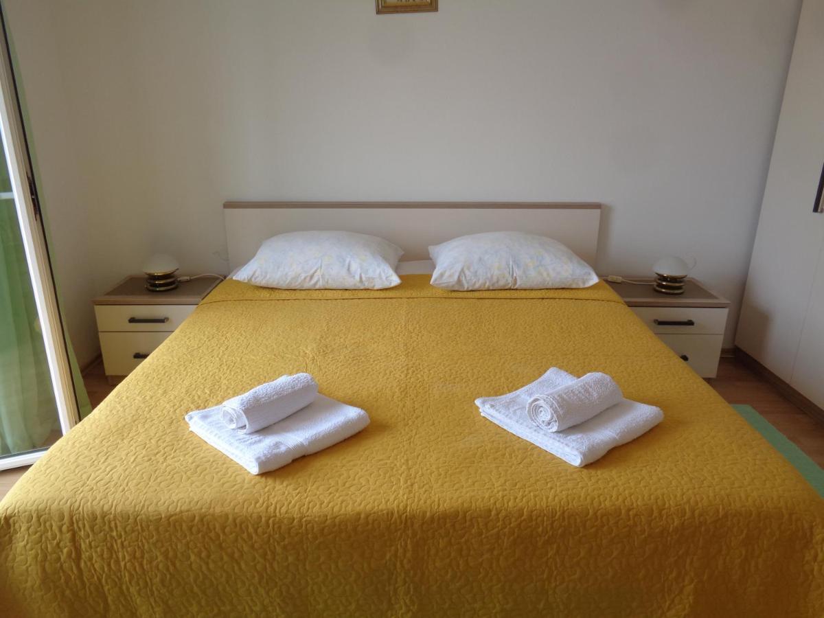 Katja Beach Apartment Račišće Bagian luar foto