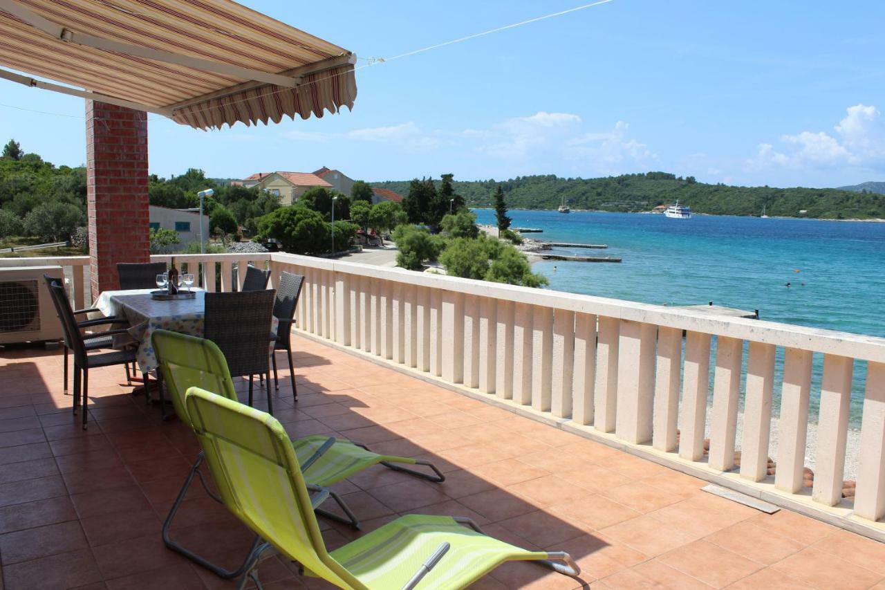 Katja Beach Apartment Račišće Bagian luar foto